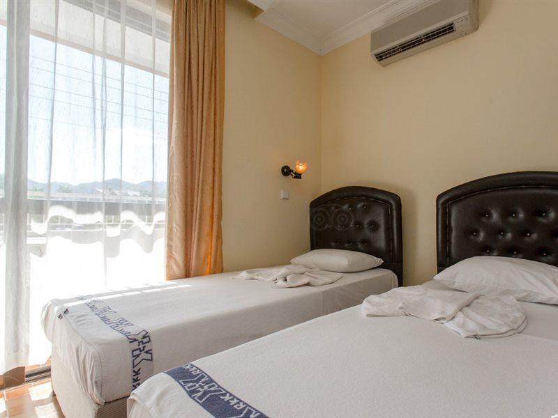 Defne & Zevkim Hotel Marmaris Eksteriør bilde